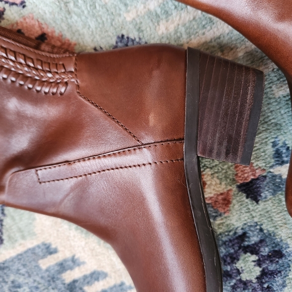 Vince Camuto Bendra Brown Leather Over-the-Knee Split Shaft Boots - Size… - Picture 10 of 15